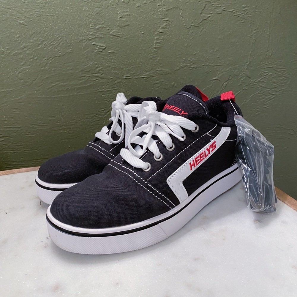 Heely’s Skate Shoes